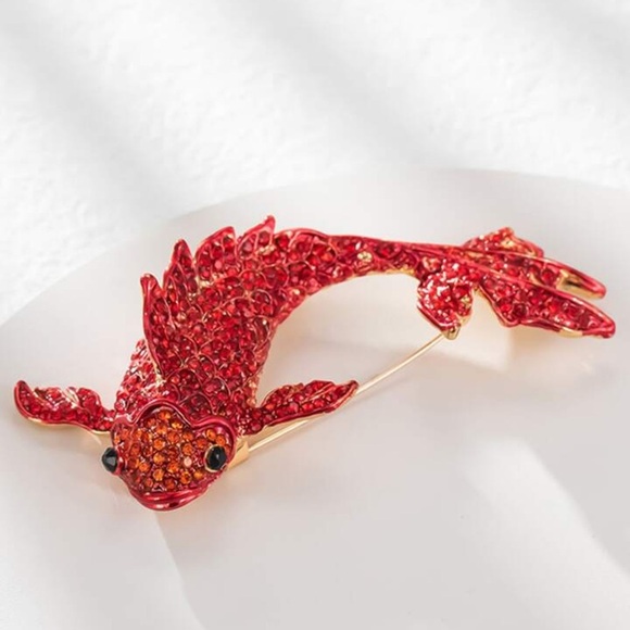 Red Crystal Carp Fish Brooch - Picture 16 of 17